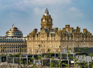 Hotels In Edinburgh City Centre: Discover The Best Stays Near Attractions
