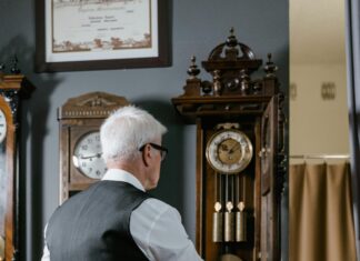 When Do Clocks Go Back? Discover The Surprising Truth Today