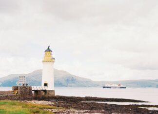 Isle Of Wight Ferry: Discover The Ultimate Travel Experience Today