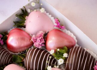 21st Birthday Gift Ideas That Will Truly Amaze and Delight