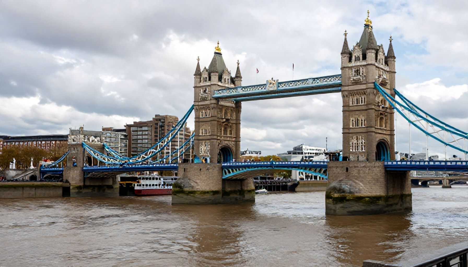 X Ways the Prince of Wales Bridge Shaped London's Infrastructure and Transport Network